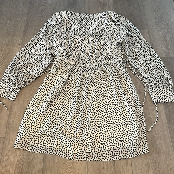 H&M long sleeved polka dot dress NWOT - Picture 5 of 8